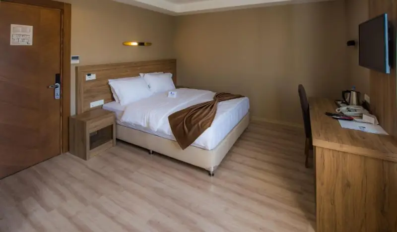 Large Single Room